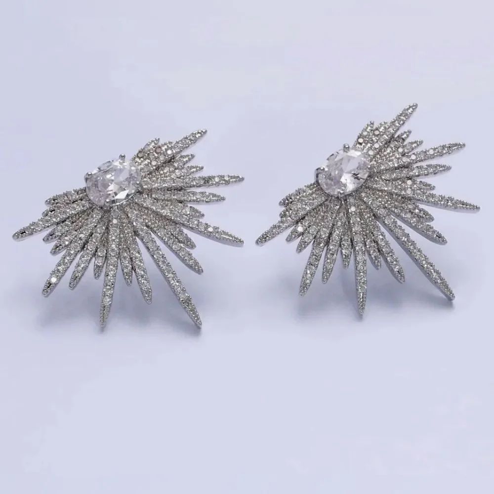 Silver statement stud  A232 - Picture 2 of 5
